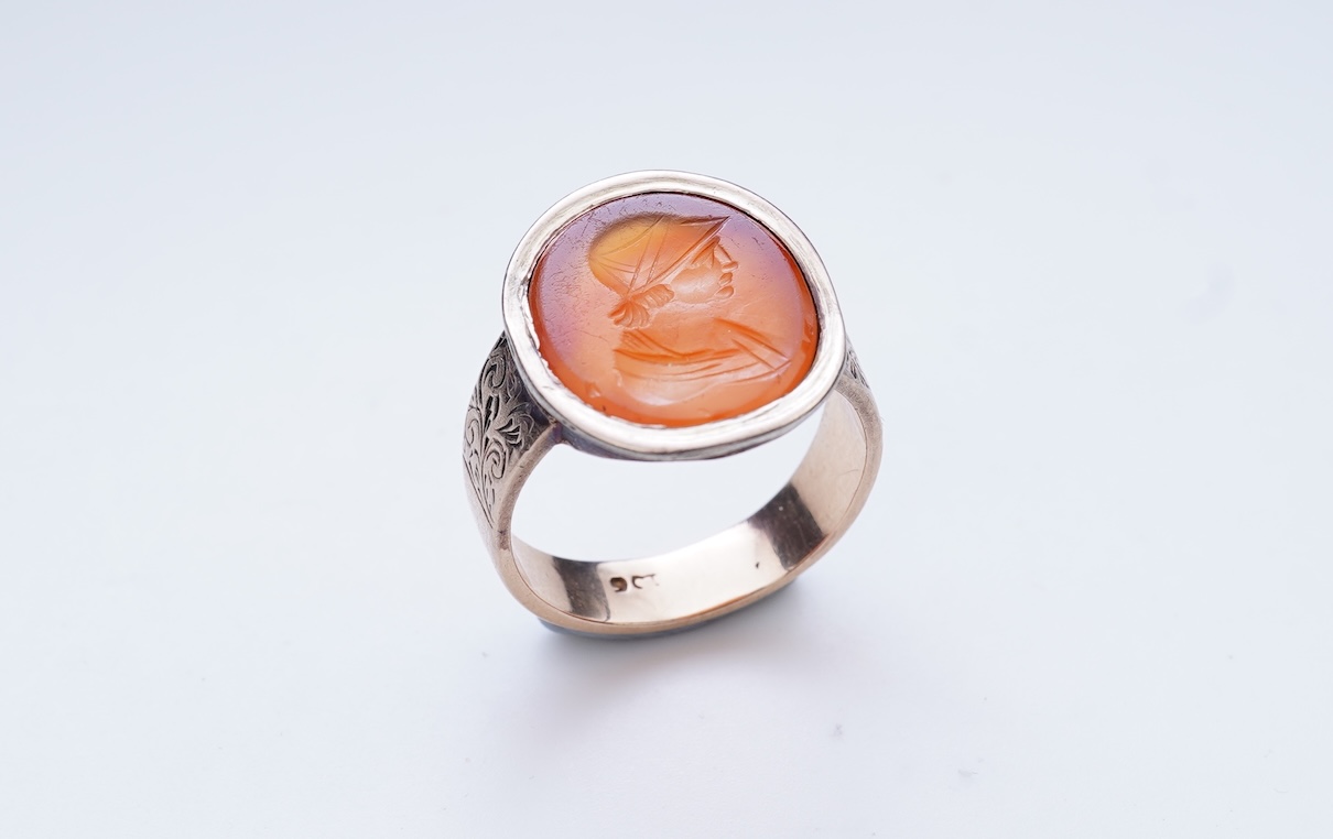 A carnelian intaglio ring, late 19th/early 20th century